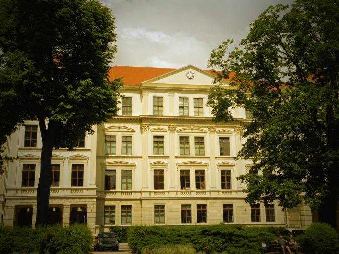 Joliot-Curie-Gymnasium Frontansicht