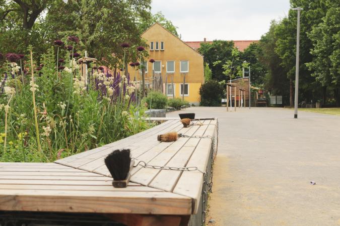 Blick zur Turnhalle