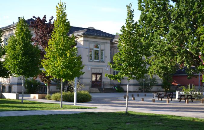 Altbau