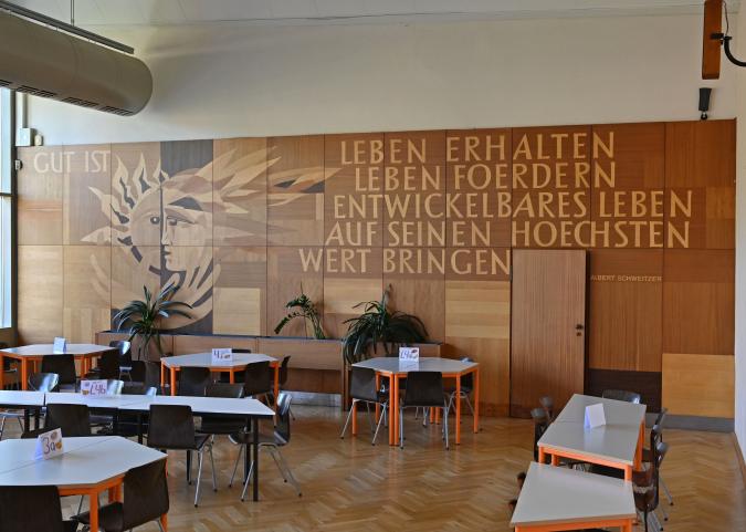 Speiseraum Bild mit Spruch von Albert Schweitzer