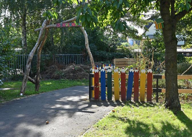 Eingang zu unserem Schulgarten