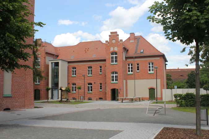 Nebengebäude der Schule