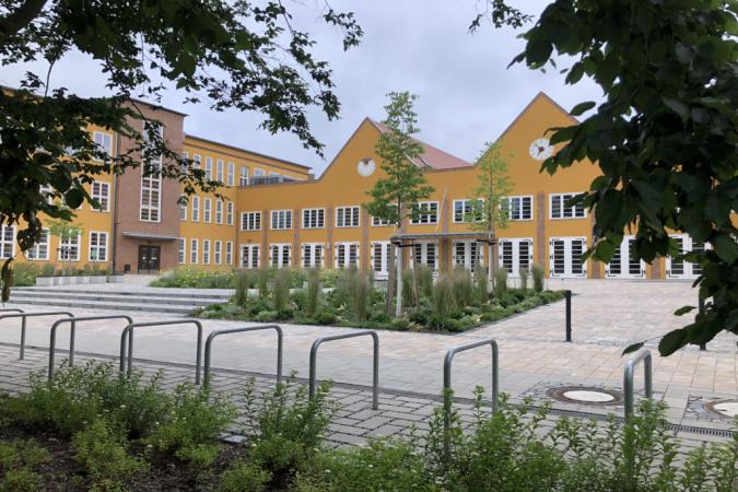 Schule Ratzelstraße Front 1