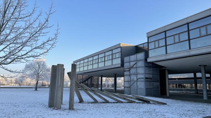 Vorderansicht  des Lichtwer-Gymnasium