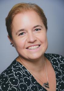 Auf dem Bild ist die Schulleiterin Nancy Kallenbach zu sehen.